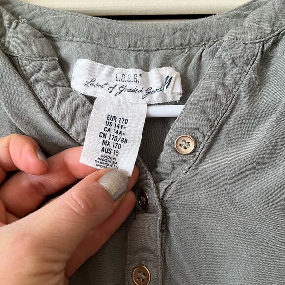 Woman’s Sage Green Half Button Blouse - Picture 3 of 6